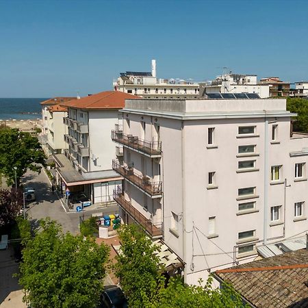 Residence Tre Trilo&Suites Rimini Exterior photo