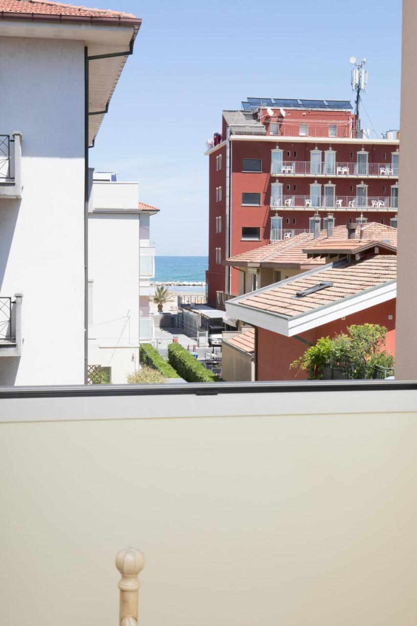 Residence Tre Trilo&Suites Rimini Exterior photo